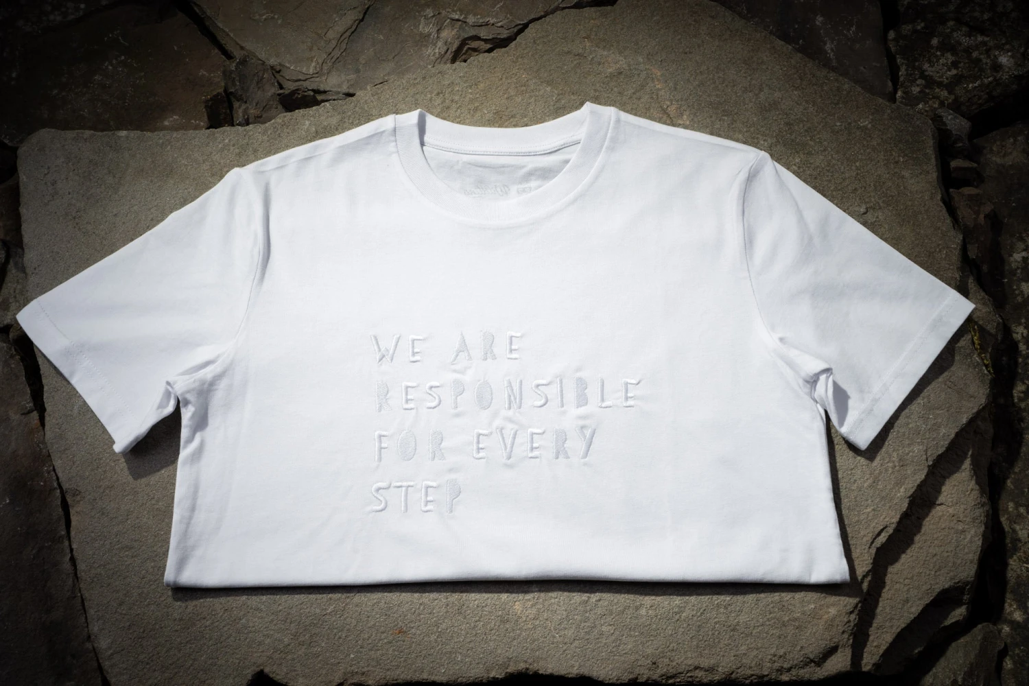 Wildling Shoes "WE ARE" T-Shirt, Weiß 2 Wildling Shoes "WE ARE" T-Shirt, Weiß